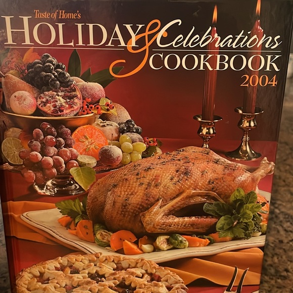 Taste of Home's 2003 & 2004 Holiday & Celebrations cookbooks - Xmas & more - Picture 3 of 7
